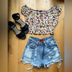 Akira Chicago Red Label High Waisted Distressed Jean Shorts, Size Small